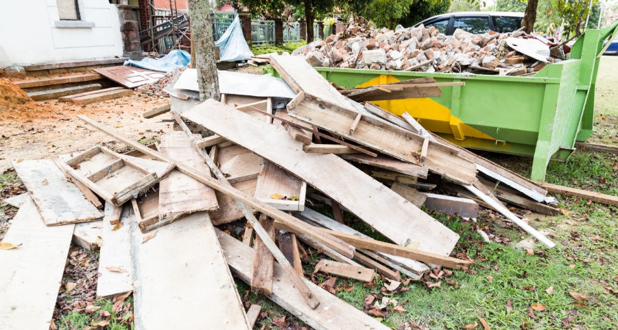 benefits of hiring a professional rubbish removal company